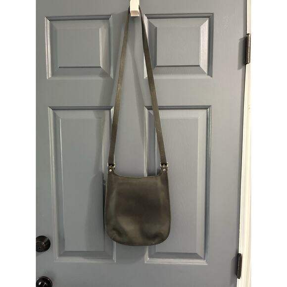 Vintage Coach leather Hippie Flap Bag Crossbody Saddle Purse in Gray- Style 9135 - Picture 3 of 6